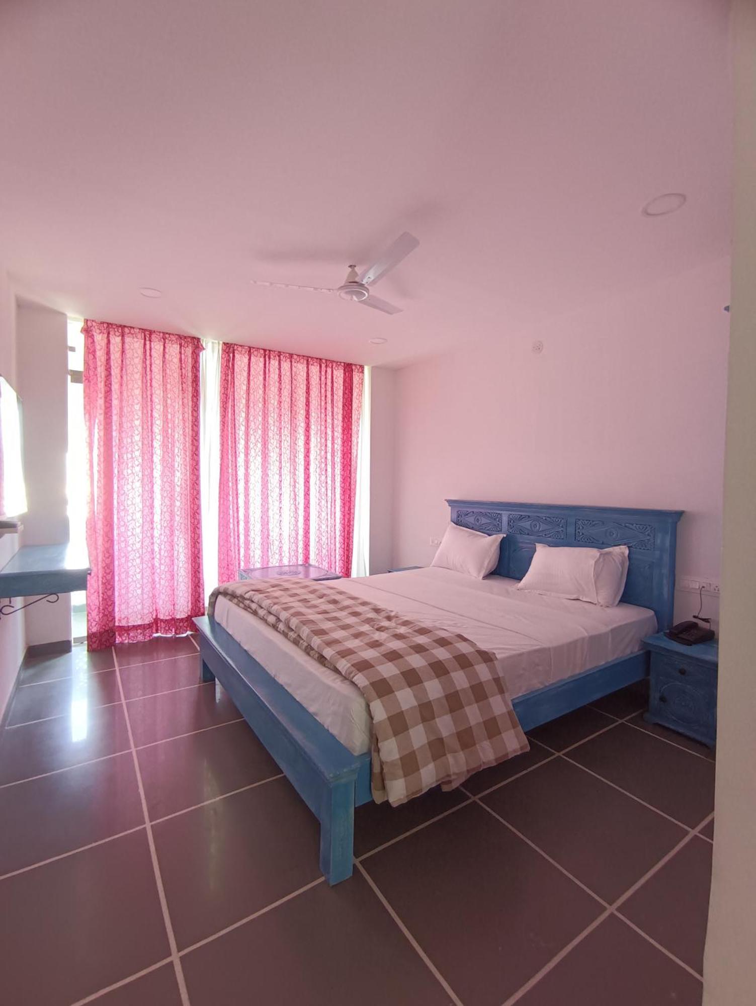 Hotel Mewari Villa Удайпур Экстерьер фото