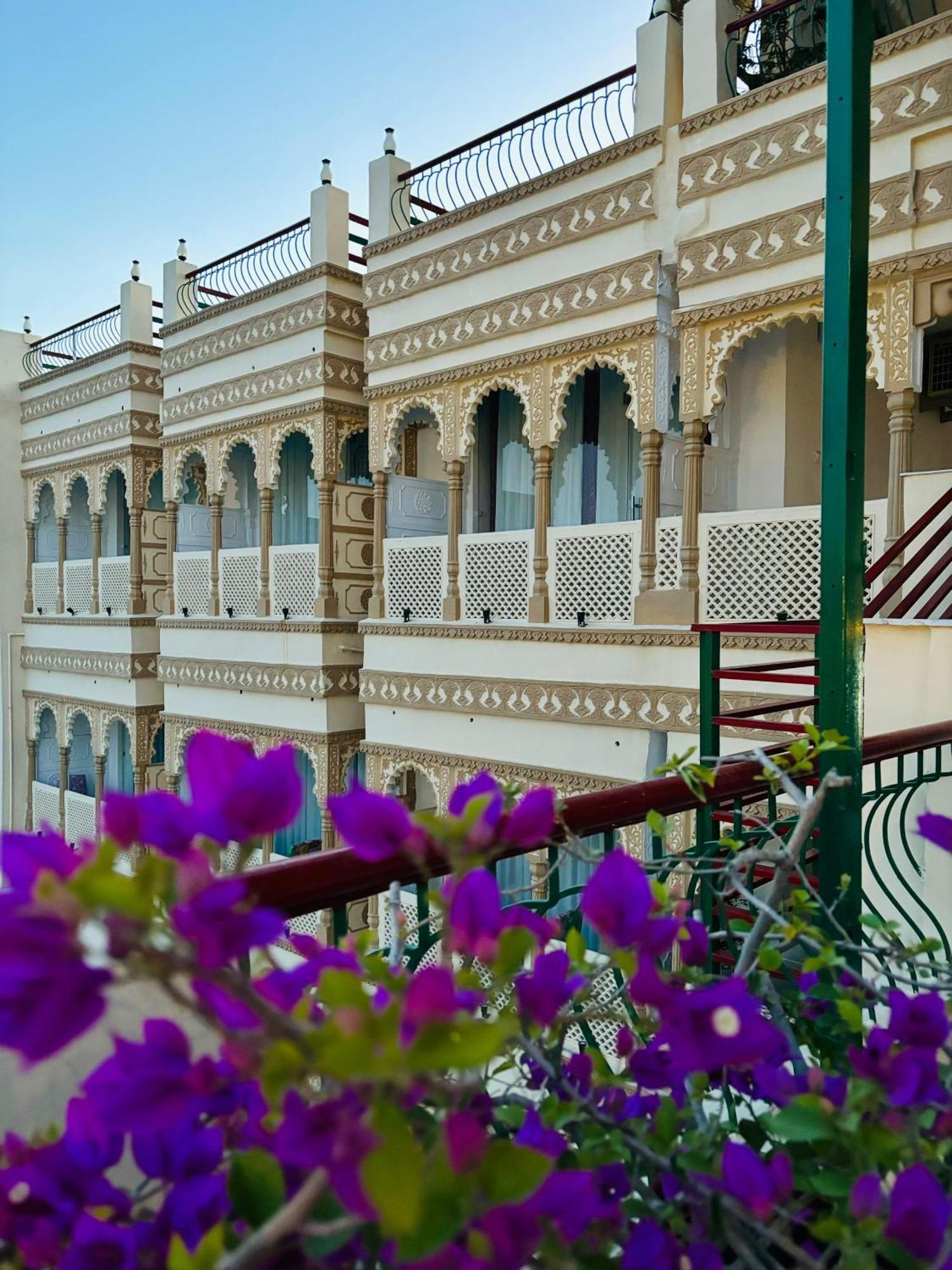 Hotel Mewari Villa Удайпур Экстерьер фото
